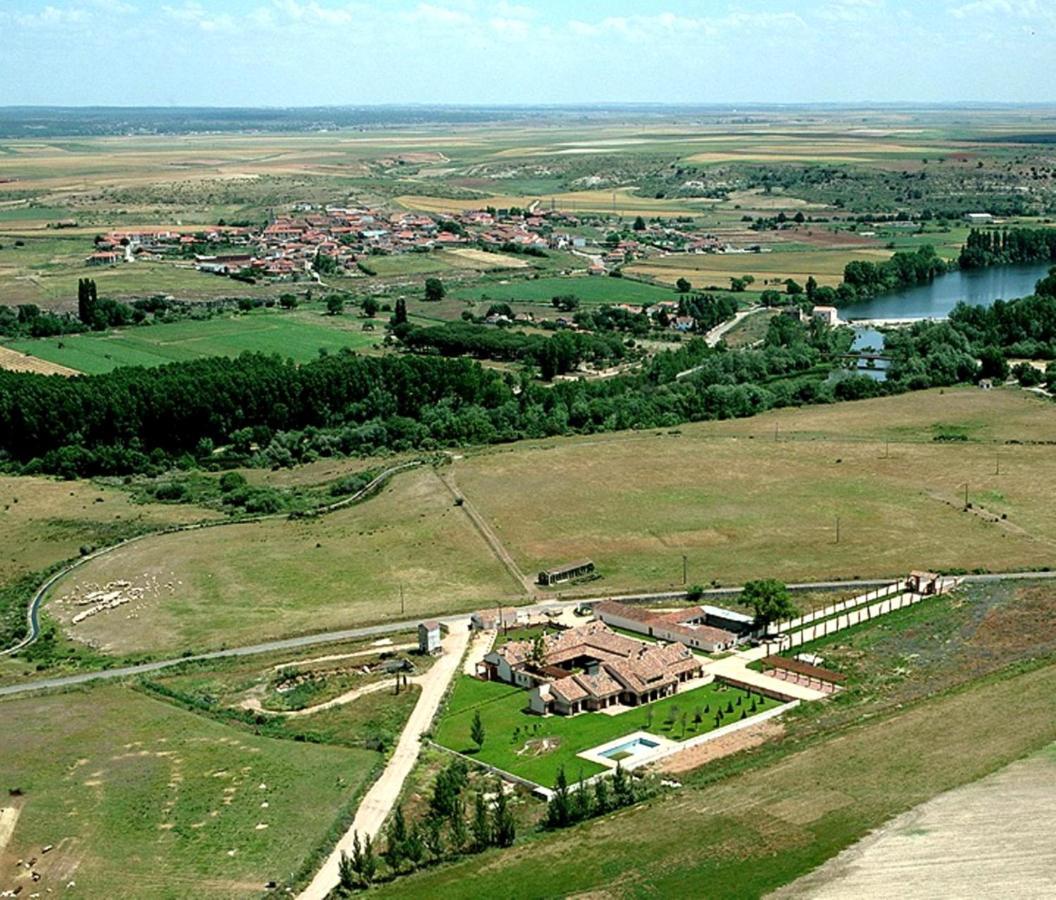 Vila La Casona Del Tormes Almenara de Tormes Exteriér fotografie