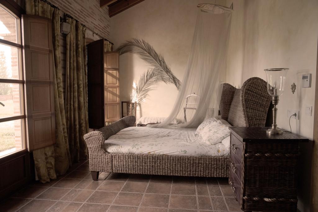 Vila La Casona Del Tormes Almenara de Tormes Exteriér fotografie