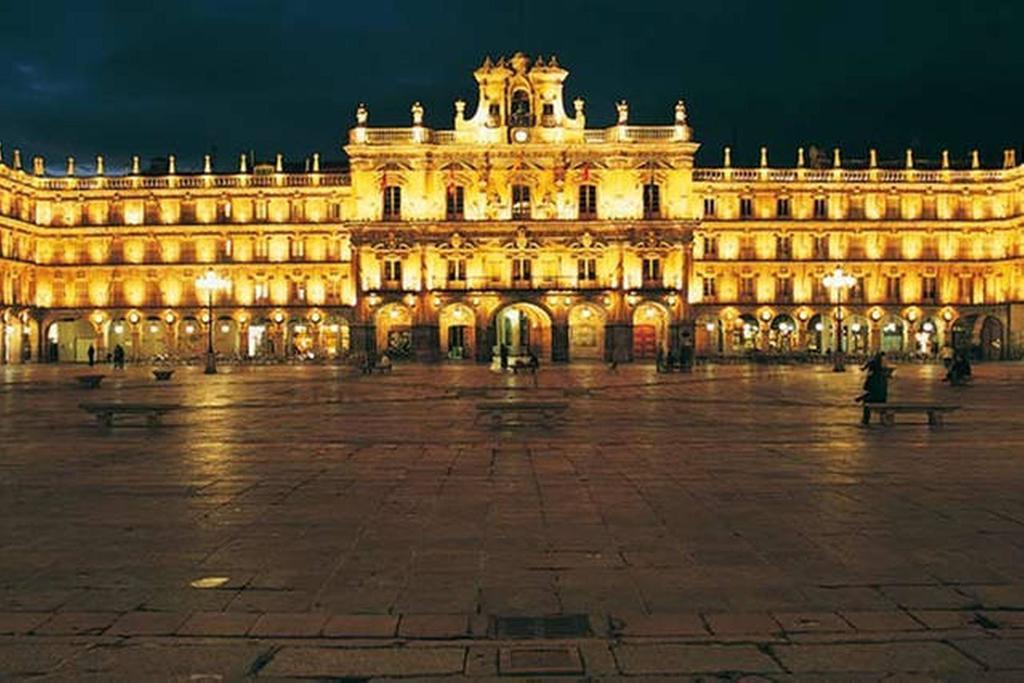 Vila La Casona Del Tormes Almenara de Tormes Exteriér fotografie